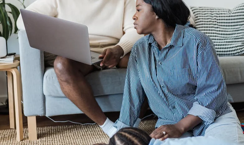 Un été qui a tout bouleversé : secrets de famille, trahison et quête de soi à Arcachon