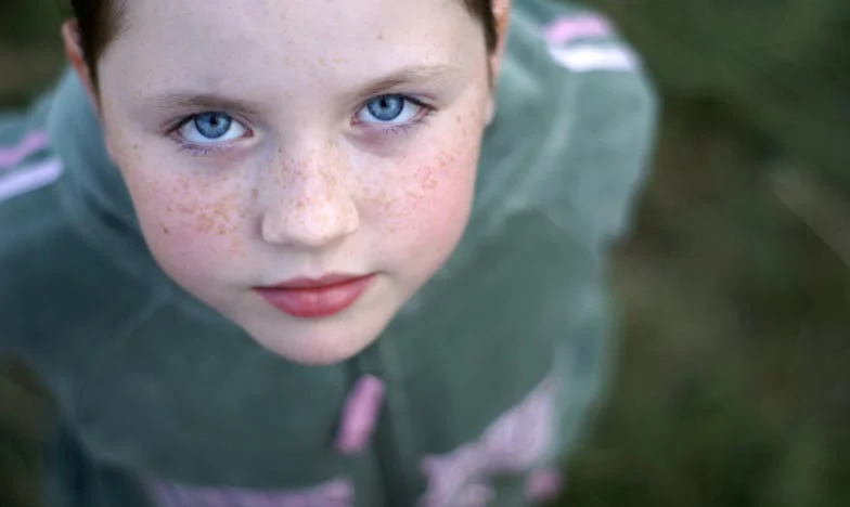 « Notre Petit Géant » : Quand la taille de mon fils bouleverse toute notre famille