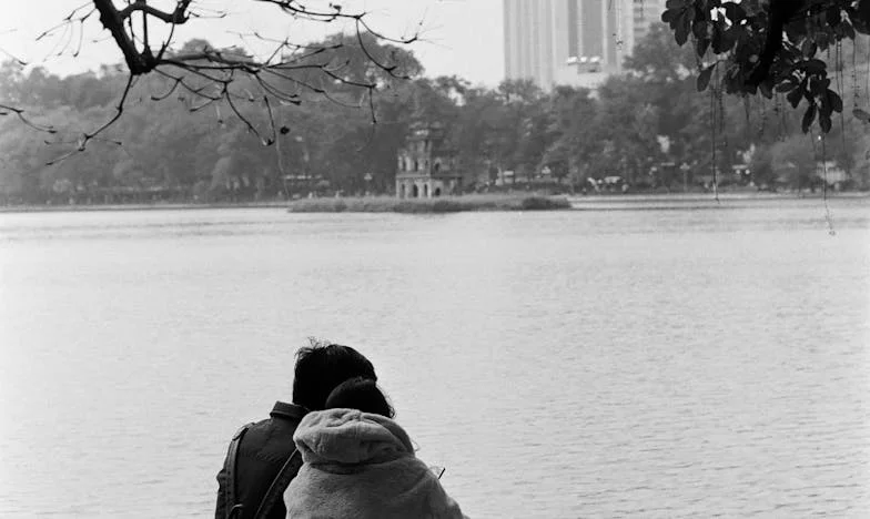 Réveillon sous tension : Entre amour et désirs personnels, mon cœur balance