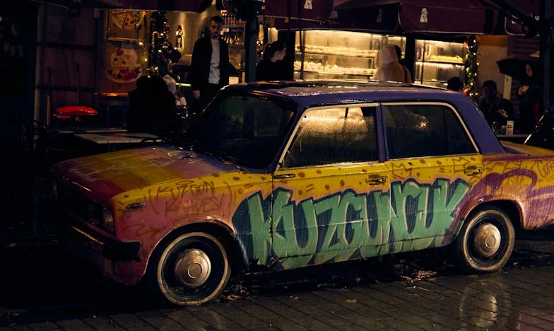 Cuando el barrio muestra su verdadera cara: La historia de María y José en Chamberí