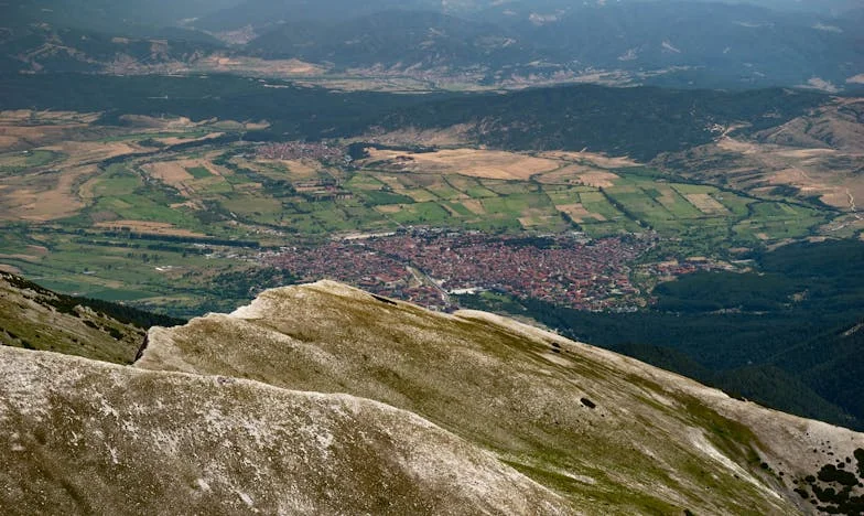 Hoy eché de casa a mi hijo y a mi nuera: porque entendí que mi vida no es su hotel