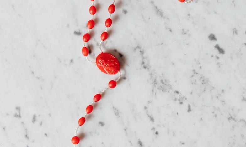 Mi abuelo se casó con la vecina y ahora ya no existimos para él
