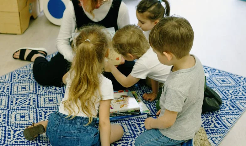 “Tráete a los niños, pero no te olvides la cartera”: Un secreto familiar en el jardín de la abuela