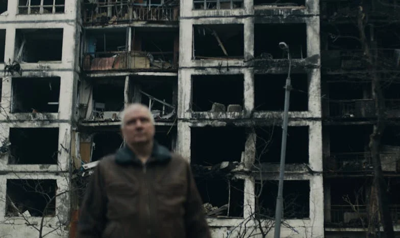 Mi hija siempre dijo que no quería hijos. Ahora me suplica ayuda y no sé si podré soportarlo