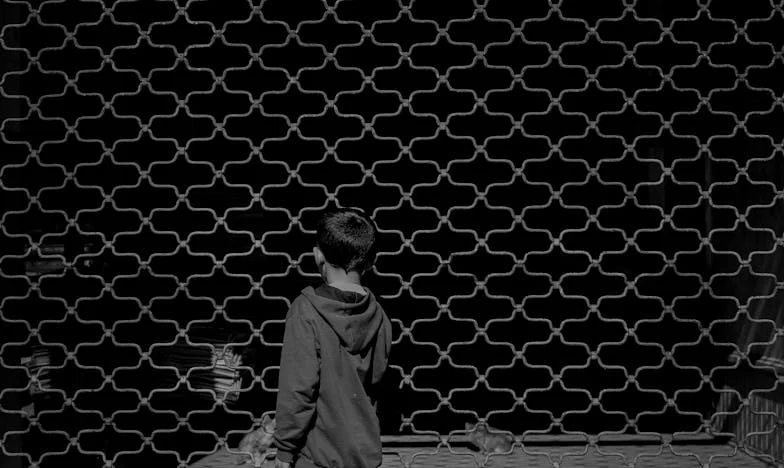 Silencio en la mesa: Mi lucha por ser aceptada en la familia de mi esposo