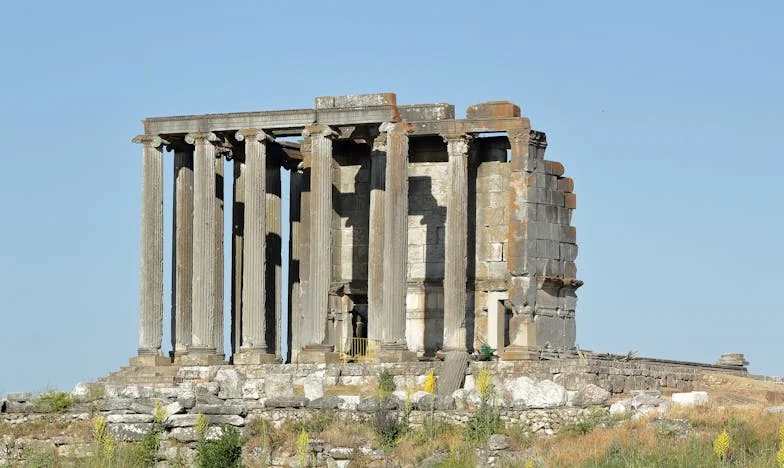 Майка ми даде всичките си спестявания на брат ми, а аз съм бременна – как да продължа напред?