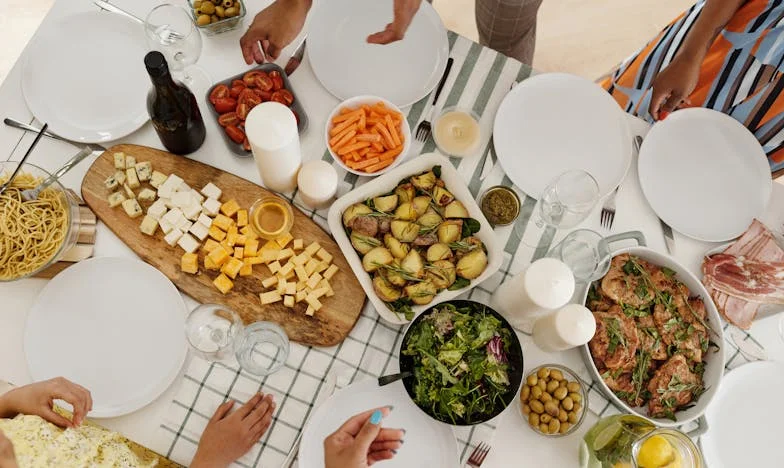 Синът ни и снаха ни не могат да спестят за жилище, защото харчат за глупости