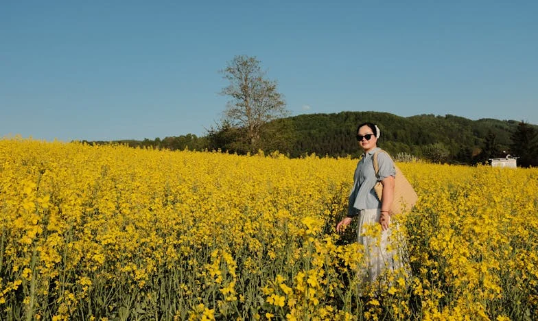 В сянката на сестра ми: История за дълг, който никога не поисках