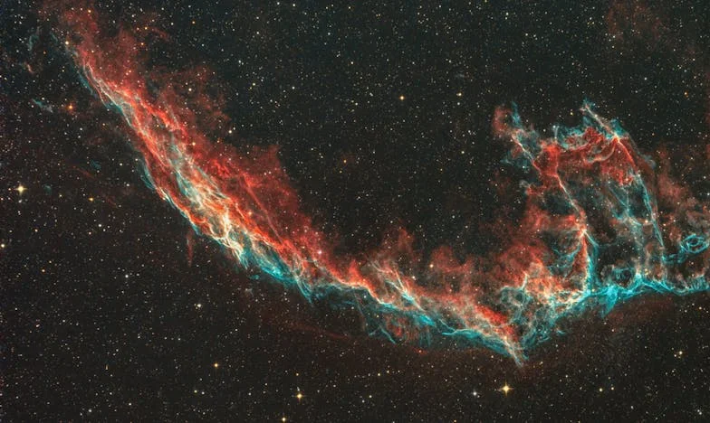 Целият ми живот майка ми твърдеше, че баща ми е ангел. После той почука на вратата ми.