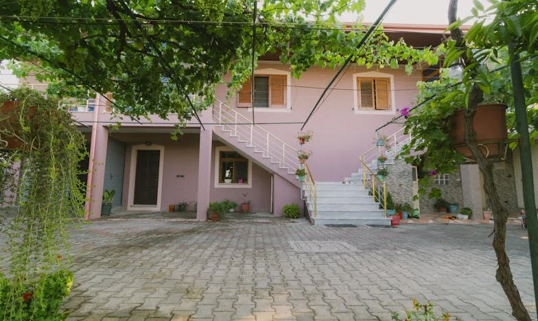 Между две жени: Молитвата, която ме спаси от разпада на семейството