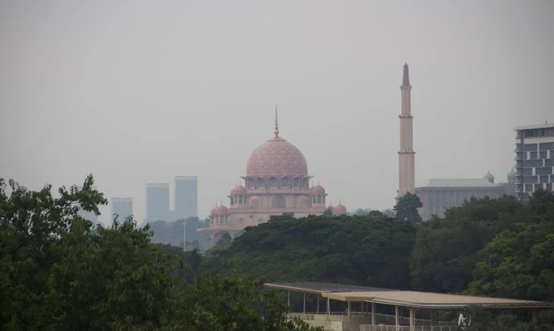 Вярата, която ни спаси: Историята на едно семейство в изпитание