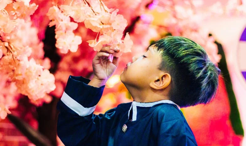 Далеч от приятелите: Истината за нашия нов парцел и цената на тишината