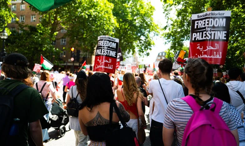 Днес изгоних сина и снаха си от дома: Лоша майка ли съм или най-после избрах себе си?