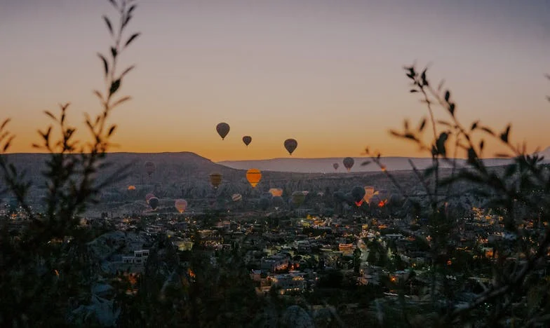 Истината зад фасадата: Как бившата ми свекърва превърна развода ни в приказка за благородство
