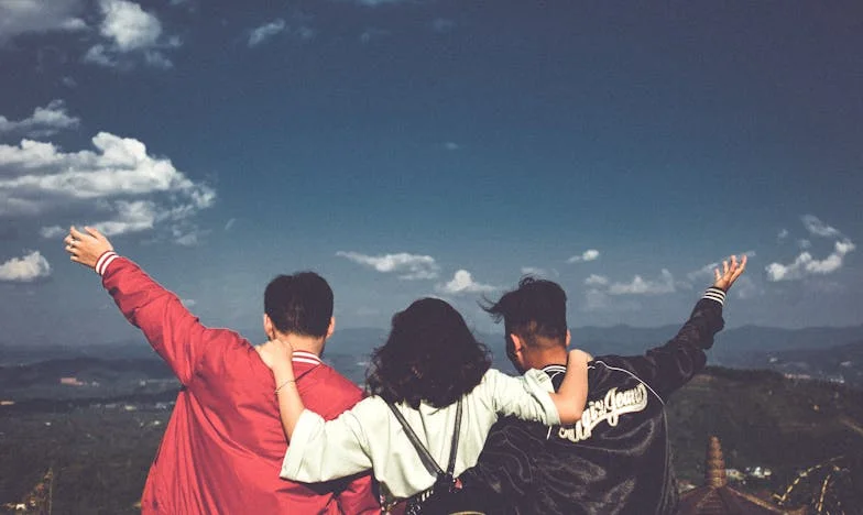 Когато приятелството се превърна в изпитание: Историята на едно семейство, разкъсано между любов и недоразумения