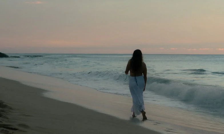 Между две врати: Майка, снаха и дъщеря в един български дом