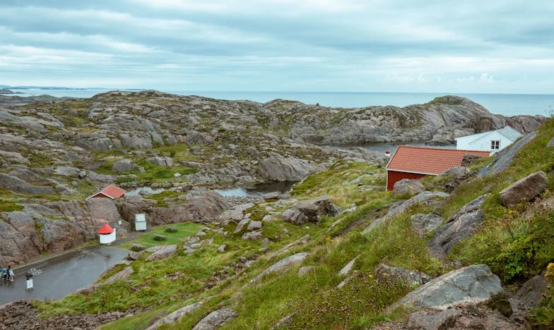 Среща след години: Завръщане към миналото и неизказаните думи