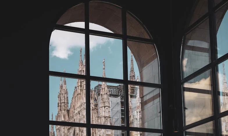 Тринадесет години далеч: Завръщане в дома на разбитите мечти