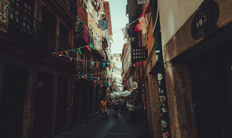 Една минута закъснение, една вечеря по-малко: Живот под часовника на свекърва ми