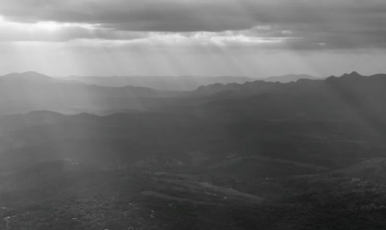 Когато сестра ми поиска да разменим домовете си: История за семейство, избори и прошка