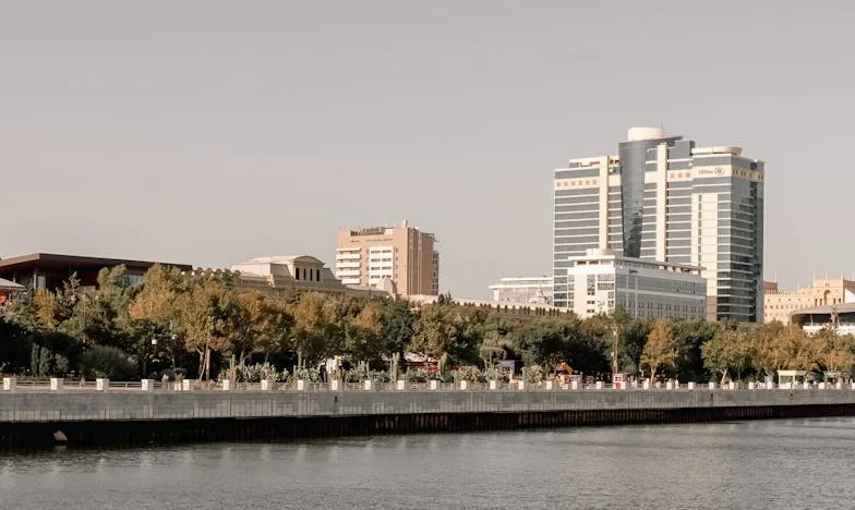 Мостове над пропастта: Късното извинение на баща ми и трудният ни път към прошката