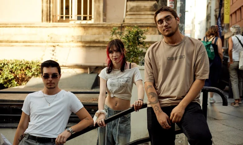 Зад затворените врати: Когато майка ти открадне наследството ти