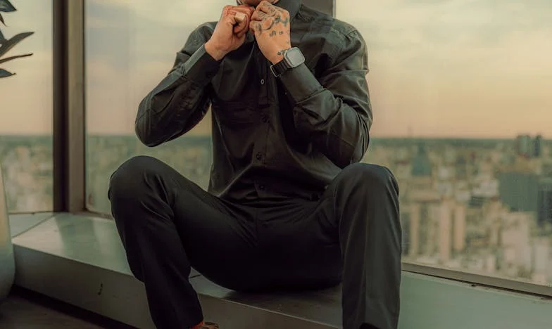 Чужденец в собствения ми дом: История за доверие, семейство и граници