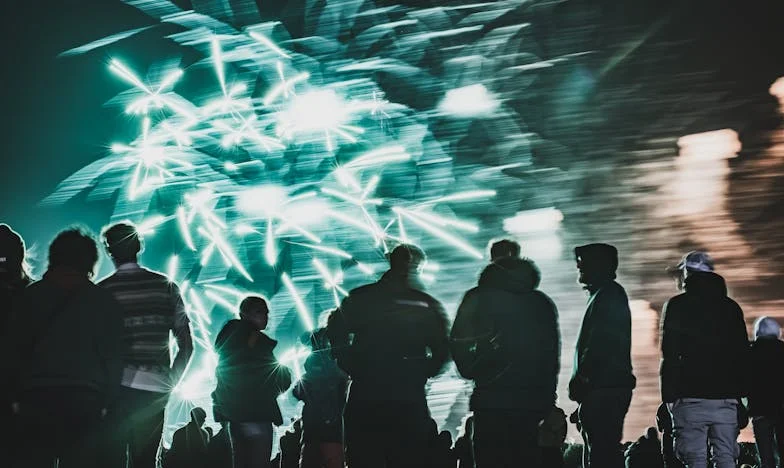 „Донеси децата, но не забравяй портфейла“: Когато семейството значи повече от просто посещение