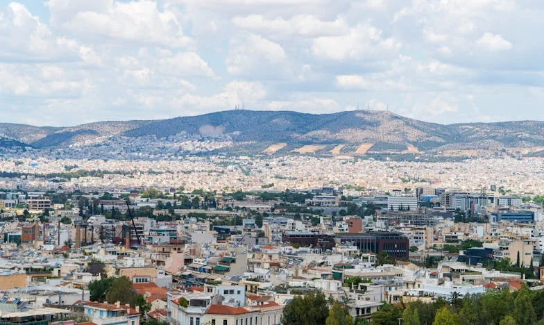 „Имате един месец да напуснете апартамента ми!” – думите на свекърва ми, които преобърнаха живота ни