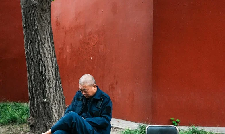 Когато любовта се превърне в товар: Историята на една майка между сина, снаха си и изгубения дом