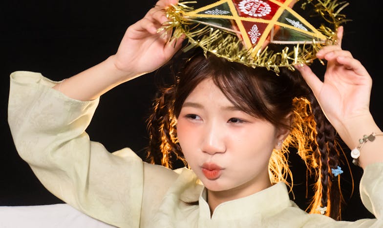 Между две майки: Молитва за мир в дома