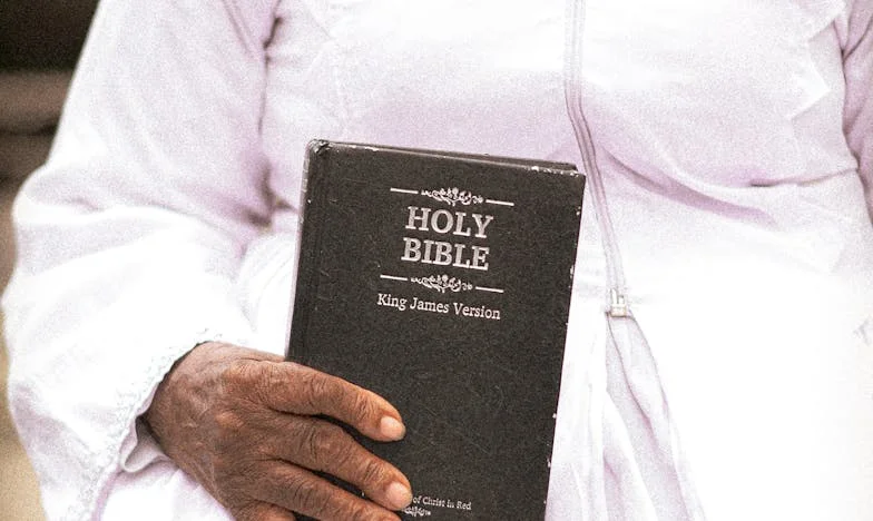 На кръстопътя на сърцето: Ивановата битка между вярност и изкушение