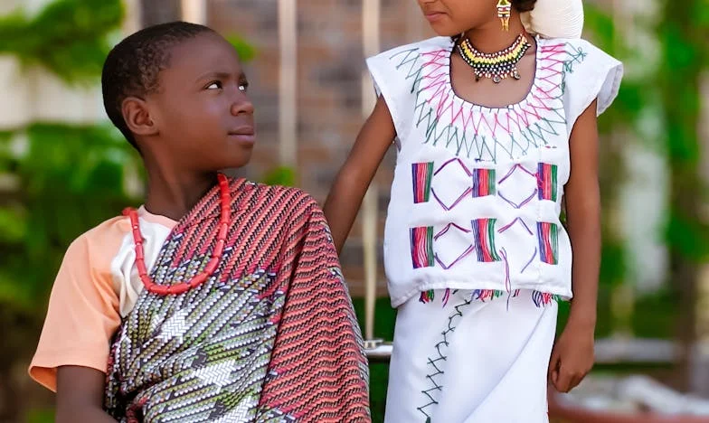 Тайните на дъщеря ми: Истината зад новите обувки и джаджи