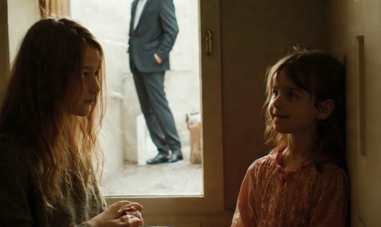 В сянката на пренебрежението: Гласът на една дъщеря