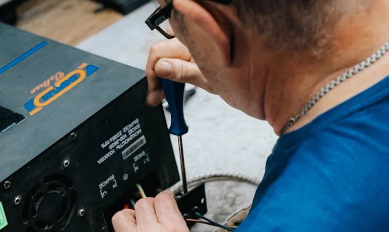 Защо точно аз трябва да се грижа за нея? История за семейни рани, които никога не зарастват