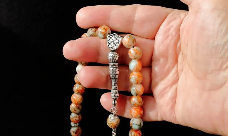 Когато телефонът на дъщеря ми боли повече от тишината – Изповедта на една българска майка