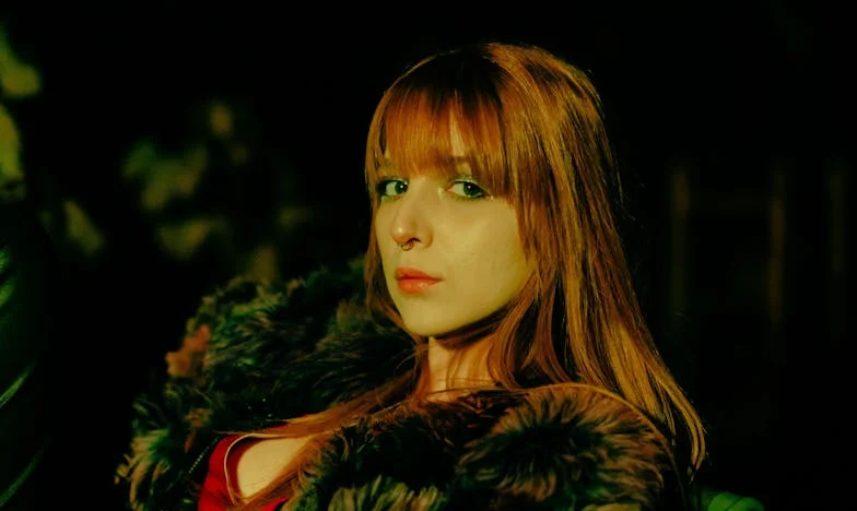 Когато телефонът от дъщеря ми боли повече от тишината: Моята история за любов, разочарование и надежда