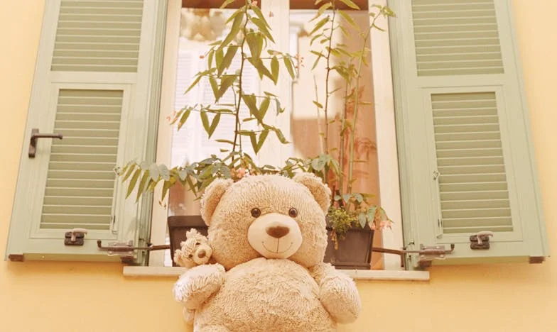 Смяна на дома: Битката между снаха и свекърва за доверие и дом