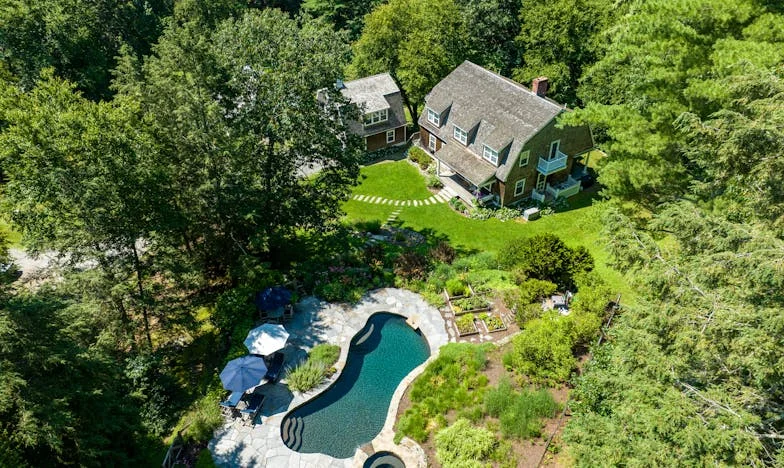 Зад затворените врати: Истината за нощите на Димитър при Лилия