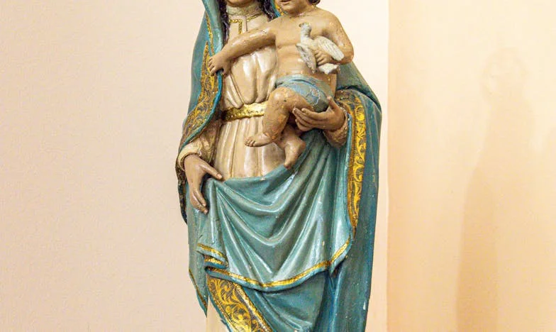 Майчина грижа или намеса? Историята на една обич, която премина граници