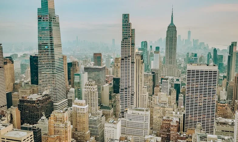 Между любовта и чуждото дете: Историята на една българска жена