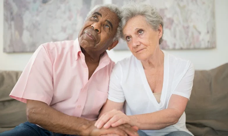 „Баба, мама каза, че трябва да помислим за старчески дом“: Историята на една българска баба между любовта и страха от самотата