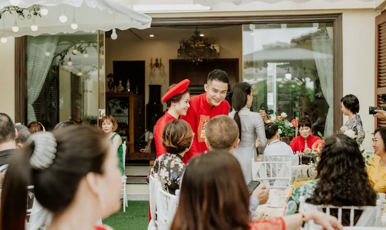 „Донеси децата, но не забравяй портфейла“: Тайната в градината на моето семейство