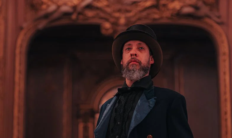 Излъган от собствената си майка: Истината за откраднатото наследство