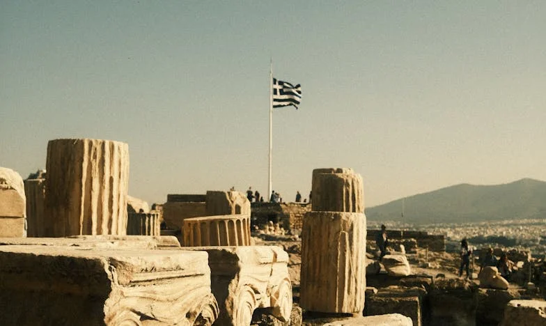 Когато синът ми поиска да се ожени и върне у дома: Дилемата на една българска майка