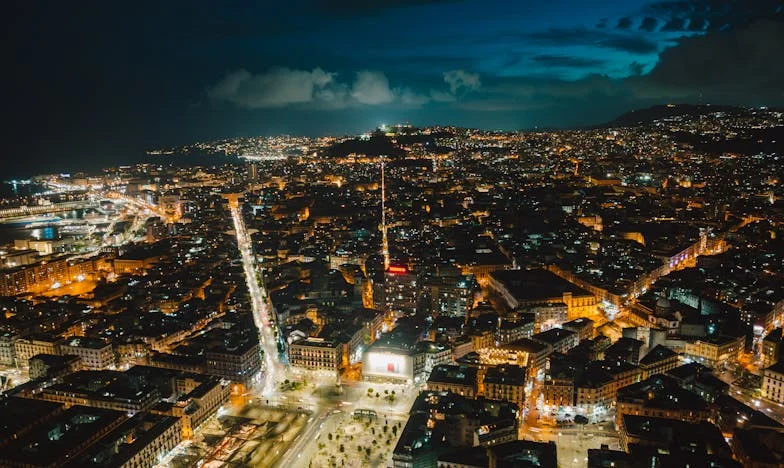 Мъжът ми ме нарече „дебела свиня“ пред гостите – но не очакваше, че ще му отвърна така