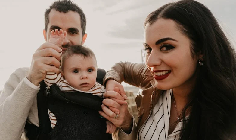 Между два свята: История за границите и очакванията в собственото ми семейство