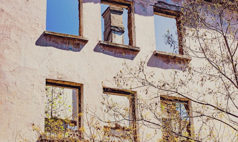 Зад вратата на гаража – Разпадът на едно българско семейство