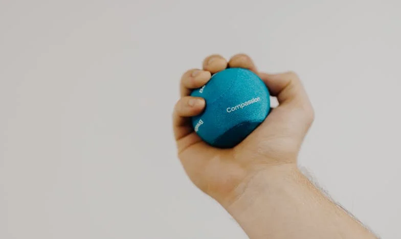 Дъщерята на чистачката: Балът, който промени живота ми