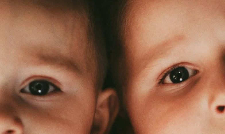 Между молитвата и сълзите: Как оцелях под един покрив с тъщата си